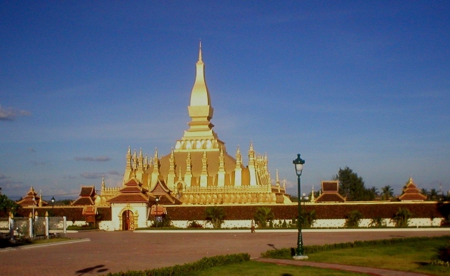 Ve máy bay Đà Nẵng đi Lào giá rẻ